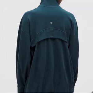 ISO IN SEARCH OF LULULEMON DEFINE OVERSIZED JACKET indochine blue or black